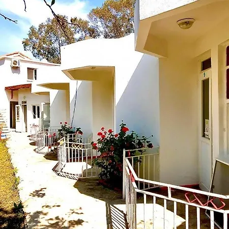 Maviay ホテル アドラサン