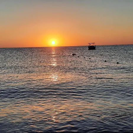 ホテル Maviay アドラサン