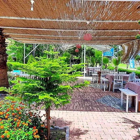 Maviay Hotel *